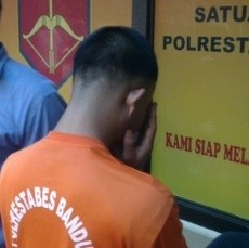 Penjahat Sadis Rampas Motor & Perkosa Mahasiswi di Bandung