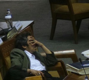 FPDIP: Apakah Tertidur Saat Paripurna DPR Itu Dosa?