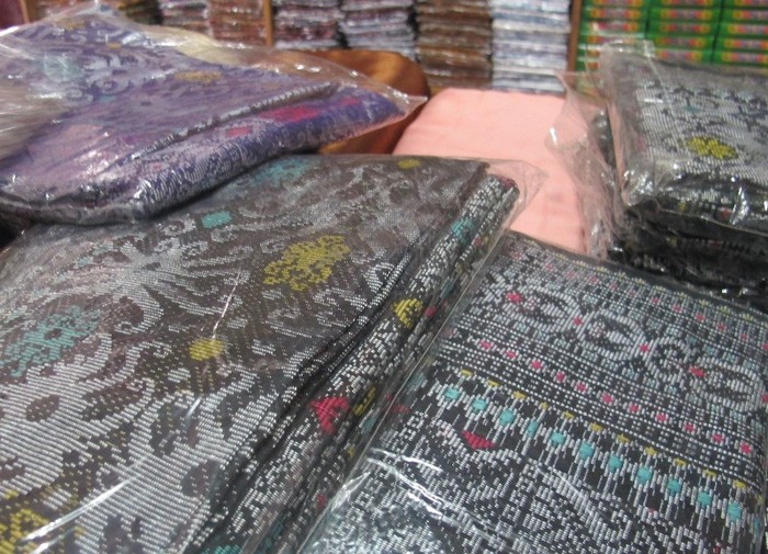 Tak Cuma Sumatera, Berau di Kaltim Juga Punya Songket Keren!