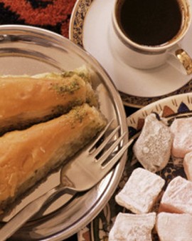 Legit Gurih Lokum dan Baklava, Sajian Buka dari Turki