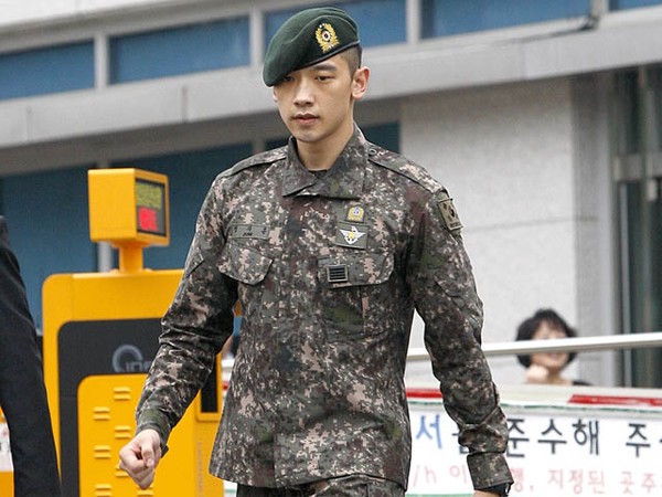 Rain Selesaikan Wajib Militer