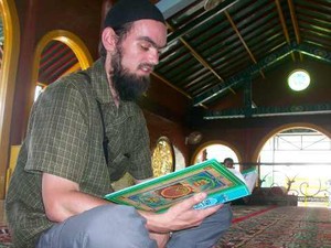 Mualaf Asal Inggris, Yunus Kocsis: Islam Itu Damai