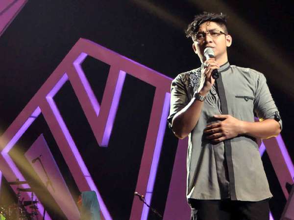 Ungu Gelar Mini Konser Ungu Gelar Mini Konser