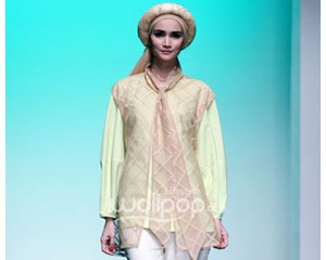 Inspirasi Berbusana Muslim dari 9 Desainer Ternama Indonesia