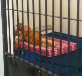 Biksu Gadungan Dibekuk Imigrasi Malang