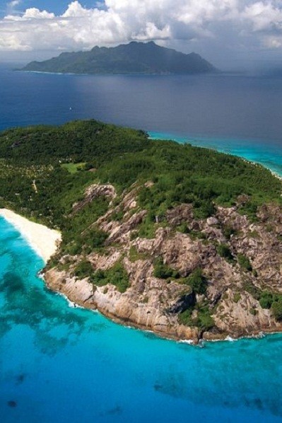 7 Pulau Paling Bahaya dan Terpencil di Dunia