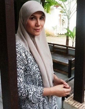 Dari Seksi ke Jilbab, Hidayah atau Sekadar Tren? (II)