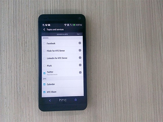 Update Status di Layar Utama HTC One