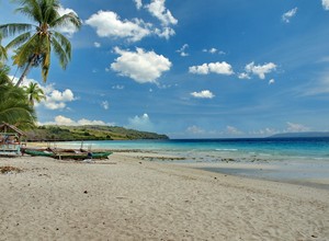 Pulau Buton, dari Pantai Sampai Wisata Sejarah & Religi