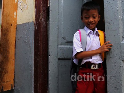 SMPN 14 Jadi Tempat Relokasi PKL Jatinegara