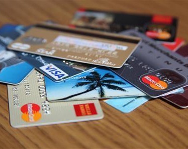 Ini 5 Kelemahan Memiliki Kartu Kredit