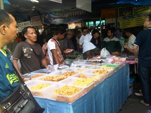 Mau Tahu Omzet Jualan di Pasar Takjil di Benhil, Ini Pengakuan Pedagang