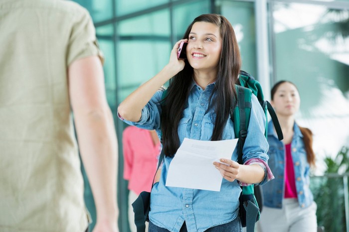 7 Cara Agar Tagihan Ponsel Tidak Bengkak Saat ke Luar Negeri