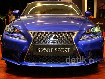Lexus IS Tampil Lebih Mewah