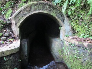 Inilah Terowongan Gelap Paling Menantang di Lombok