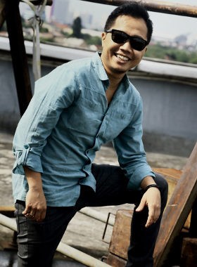 Kisah Perantauan Sandhy Sondoro dalam Persembahan Untuk-Mu 