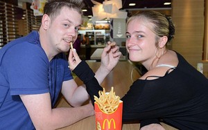 Pasangan Ini Pilih Rayakan Pernikahan di McDonalds