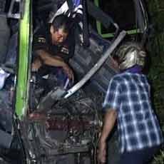 Bus Restu Seruduk Truk Fuso, 1 Penumpang Tewas 22 Orang Luka