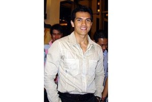Ingin Tetap Bugar dan Aktif Saat Puasa? Yuk Contek Tips Adrian Maulana