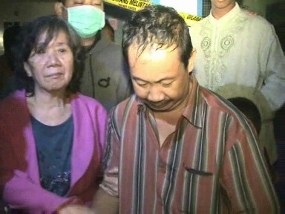 Hadi Menunggui Istrinya yang Tewas Terbakar Selama 3 Hari