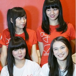 Dilelang, Syal Milik Melody JKT 48 Laku Rp 4,8 Juta