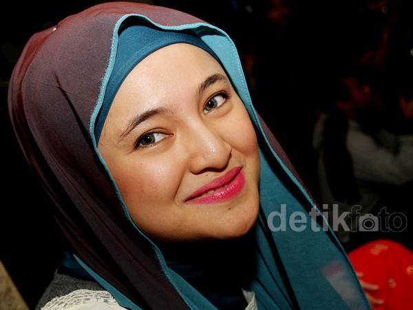 Marshanda Fresh Berbibir Pink