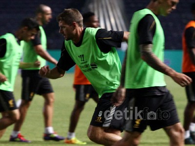 Liverpool Gelar Latihan Terbuka