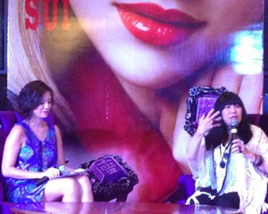 Tips Menggunakan Lipstik dari Anna Sui