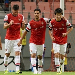 Arsenal Menang 3-1 atas Grampus Eight