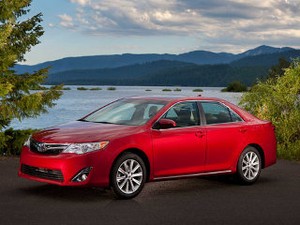 Takut Dikejar Accord, Toyota Beri Diskon Besar untuk Camry