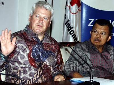 PMI Kerjasama dengan Zurich Insurance