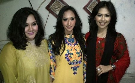 Jessie Foxy Girls Ingin Khatam Al-Quran dan Berbagi Selama Ramadan