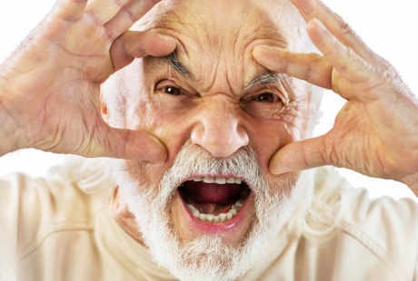 Mudanya Ramah Setelah Tua Jadi Pemarah, Kenapa Bisa Begitu?