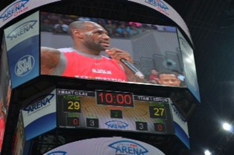Coaching Clinic di Manila, LeBron James Unjuk Kebolehan Nge-Dunk