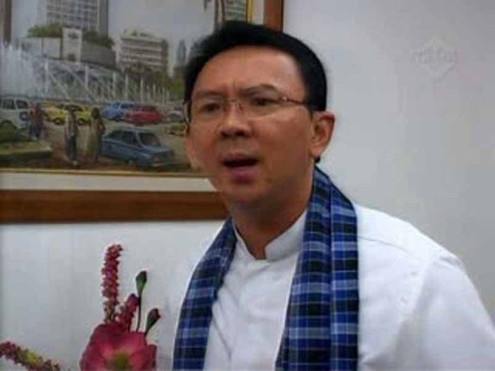 Ahok Ancam Usir Paksa PKL Tanah Abang