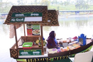 Mudik ke Bandung, Kini Ada Pasar Apung dan Sirkus Afrika