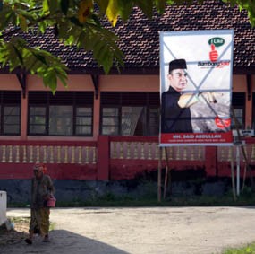 Calon Wakil Gubernur PDIP Temui Hasyim Muzadi di Malang