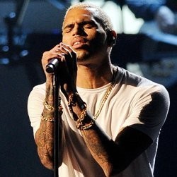 Manajemen Chris Brown Ancam Perkarakan Promotor di Jakarta