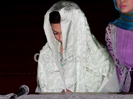 Ucapkan 2 Kalimat Syahadat, Bella Saphira Terbata-bata Ucapkan 2 Kalimat Syahadat, Bella Saphira Terbata-bata
