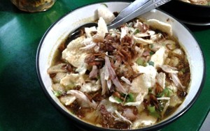 Bubur Ayam Berdikari: Memori Indah Semangkuk Buryam Bioskop Nusantara