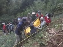  Selidiki Tewasnya Perwira dan Tersangka, Polisi Temukan 3 Mayat di Kebun