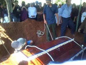 Keluarga Yulanda Menolak Autopsi Polisi