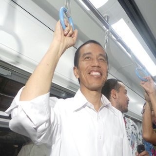  Gebrakan Fasilitas Taman Ala Jokowi