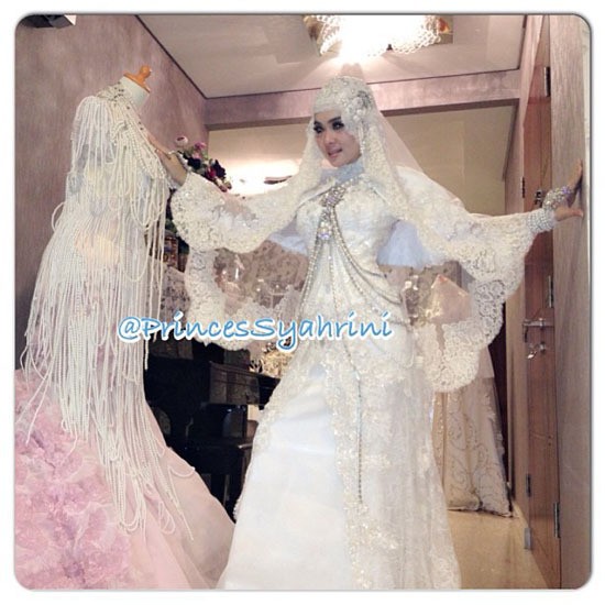 Gaya Islami Syahrini di Bulan Ramadan