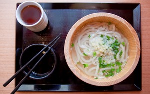 Restoran Udon di Bandara Osaka Kini Miliki Sertifikat Halal