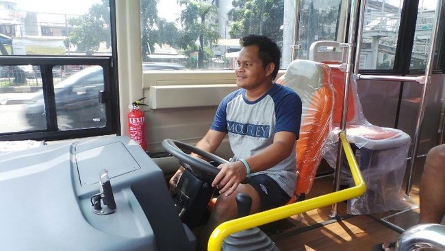 Ini 3 Penampilan Bus Metro Mini AC yang Necis!