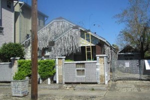 Rumah Aneh di AS Dindingnya dari Kaleng Bir