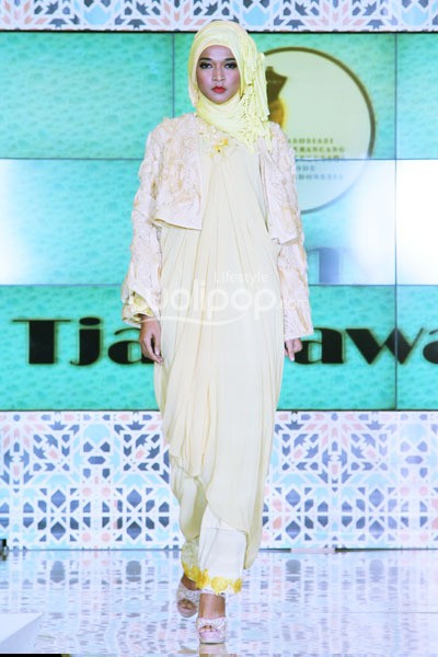 Jakarta - Indonesia. Jenny Tjahyawati Ramadhan Runway 2014 at Grand Atrium Kota Kasablanka. 27 Juli 2013. Jakarta. [Foto: Mohammad Abduh/Wolipop]