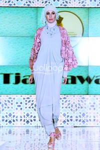 Jakarta - Indonesia. Jenny Tjahyawati Ramadhan Runway 2014 at Grand Atrium Kota Kasablanka. 27 Juli 2013. Jakarta. [Foto: Mohammad Abduh/Wolipop]