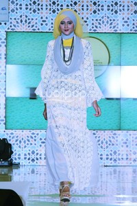 Jakarta - Indonesia. Tuty Adib Ramadhan Runway 2014 at Grand Atrium Kota Kasablanka. 27 Juli 2013. Jakarta. [Foto: Mohammad Abduh/Wolipop]
